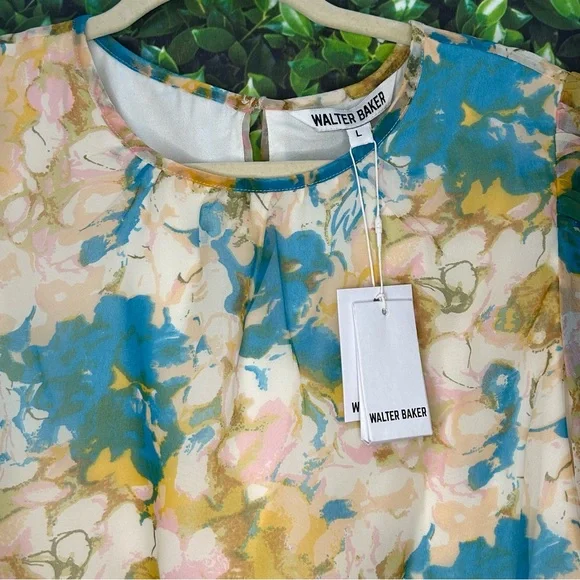 NWT WALTER BAKER pleated neckline cropped blouse women’s Large $178 - Picture 6 of 7